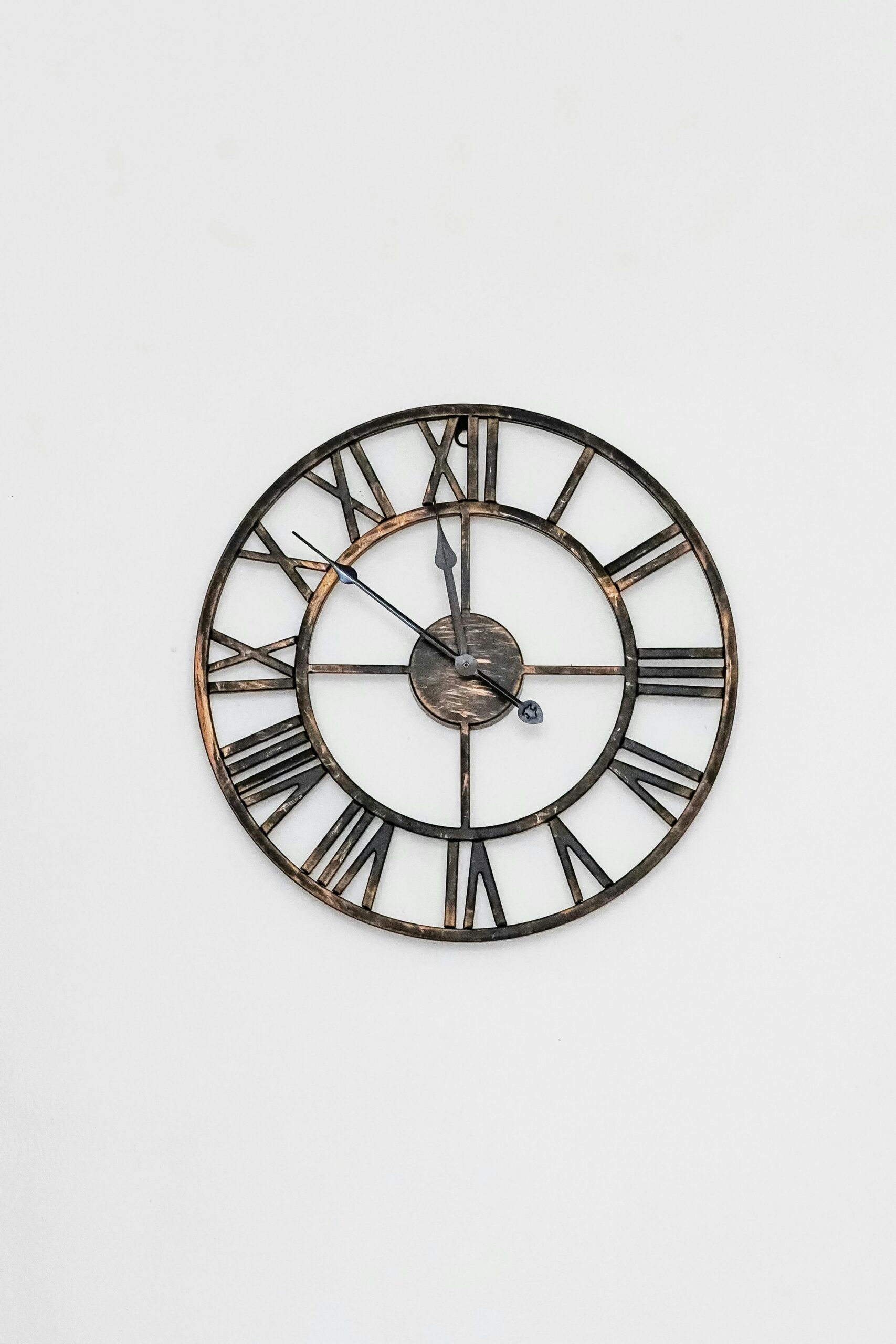 horloge murale noire